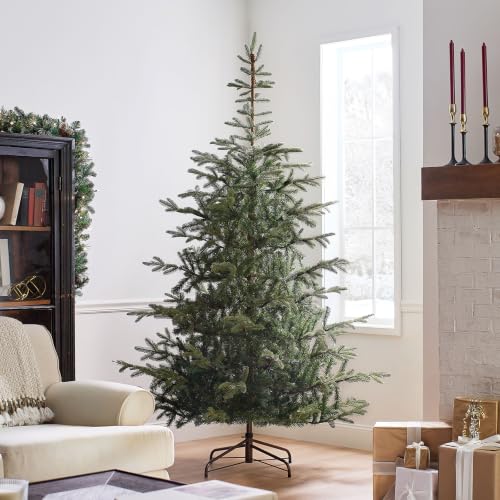 Norway Spruce Artificial Christmas Tree with Natural Green Branches