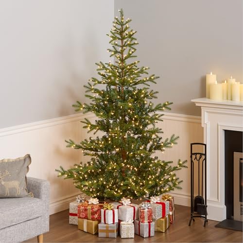 Norway Spruce Artificial Christmas Tree with Natural Green Branches