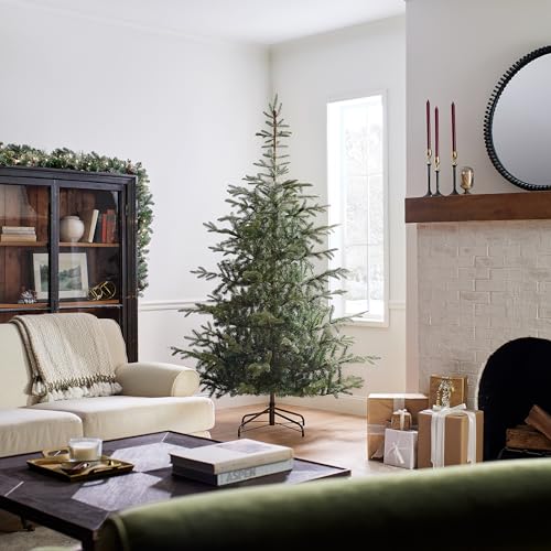 Norway Spruce Artificial Christmas Tree with Natural Green Branches