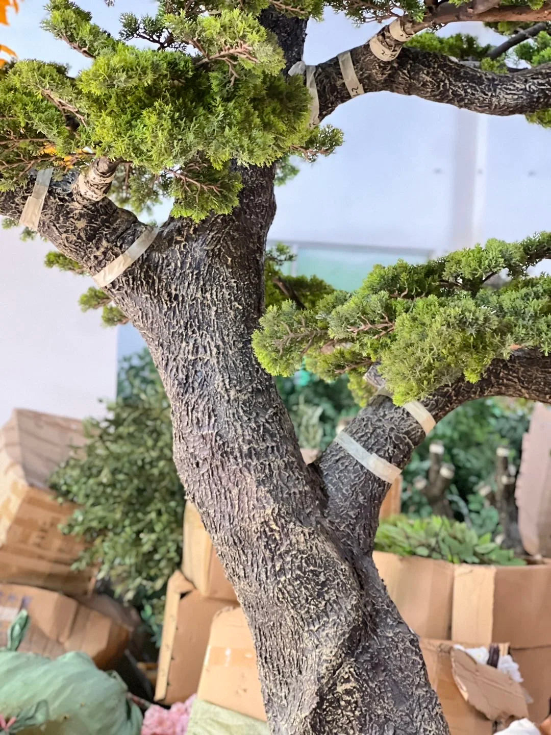 Artificial Pine Tree Textured Fiberglass Trunk Hotel Lobby