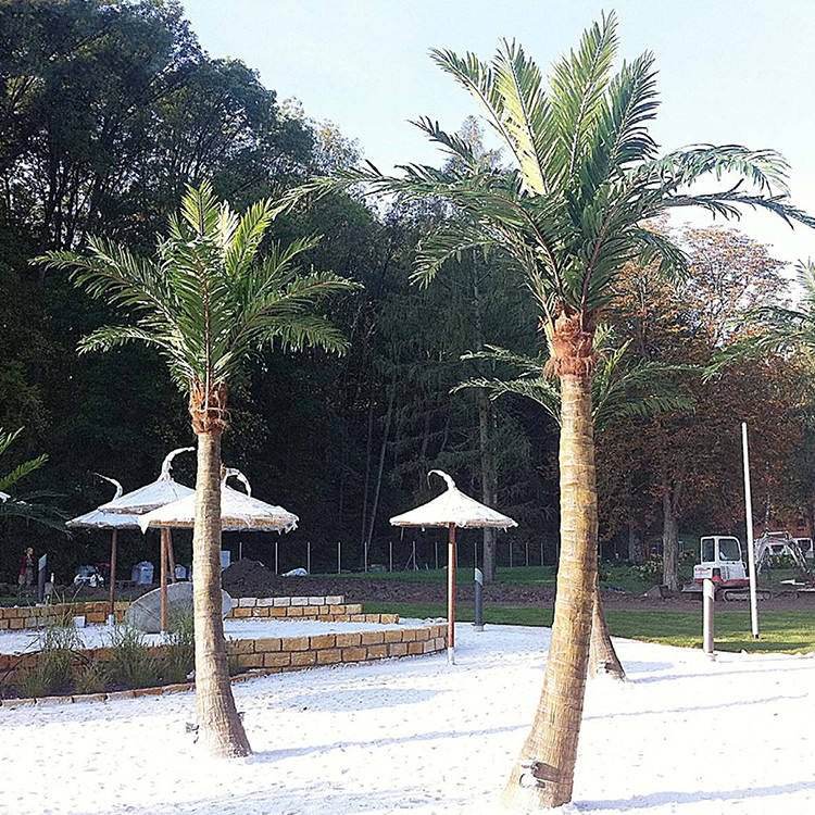 Artificial Coconut Palm Tree for Outdoor Commercial Landscaping