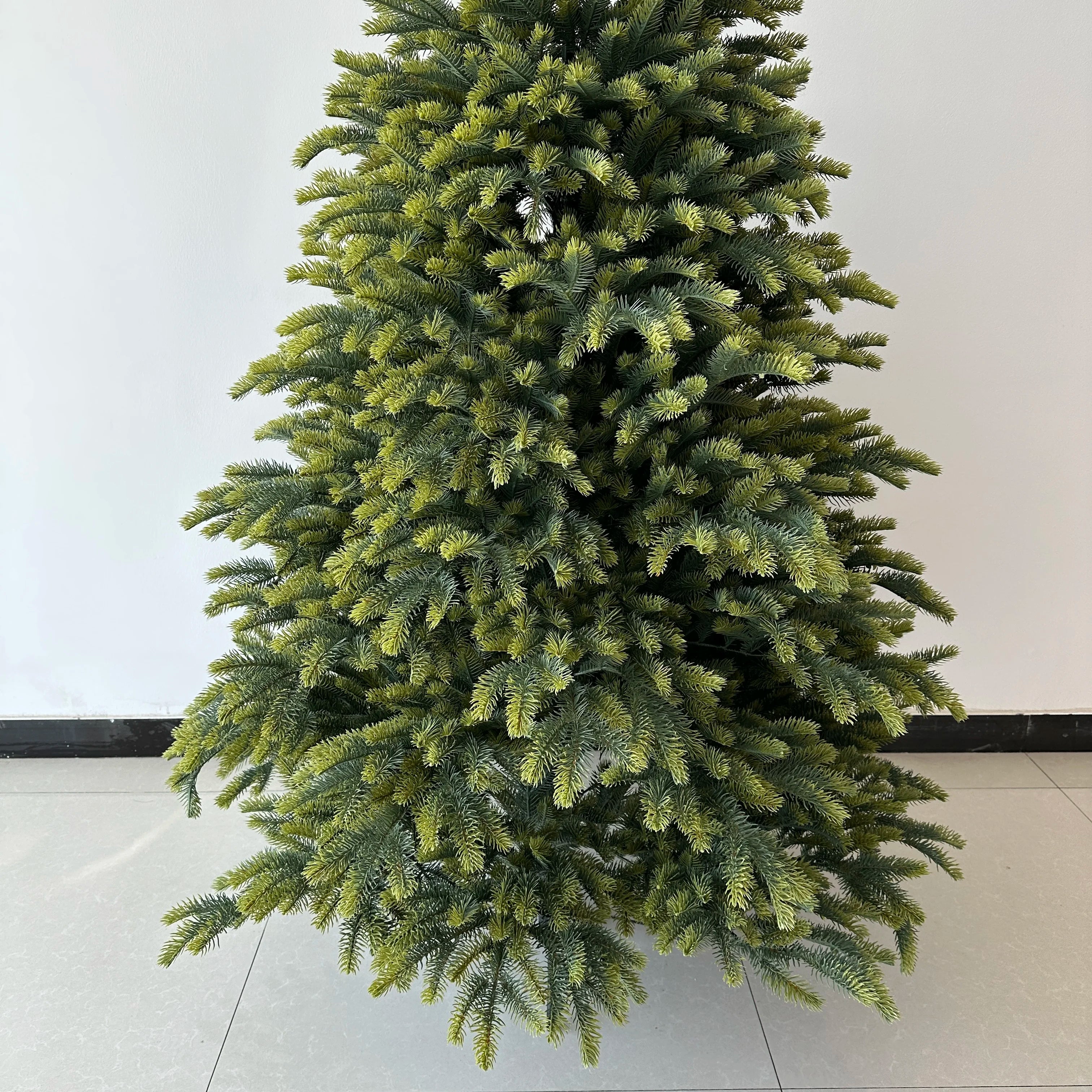 Artificial Christmas Tree Large Eco-Friendly Indoor Use