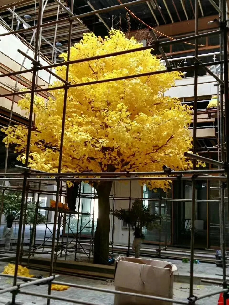 Artificial Ginkgo Tree UV Resistant Hotel Lobby Display