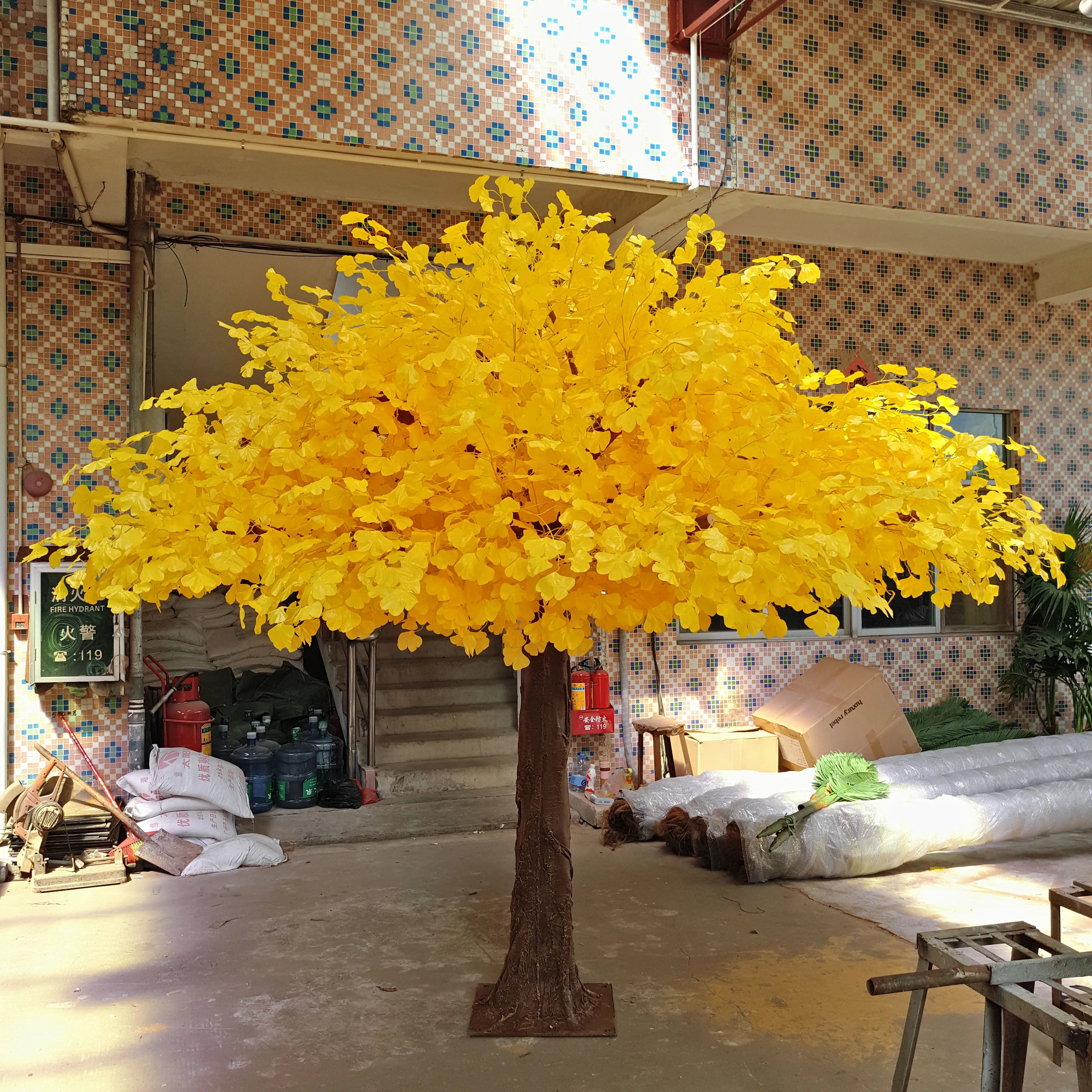 Artificial Ginkgo Tree UV Resistant Hotel Lobby Display