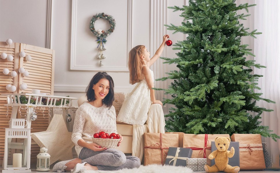 Mountain Fir Artificial Christmas Tree with Layered PE Tips