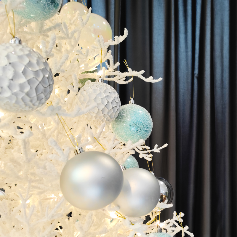 Christmas Tree Breath Taking Pure White 5 Hinged PE Tips
