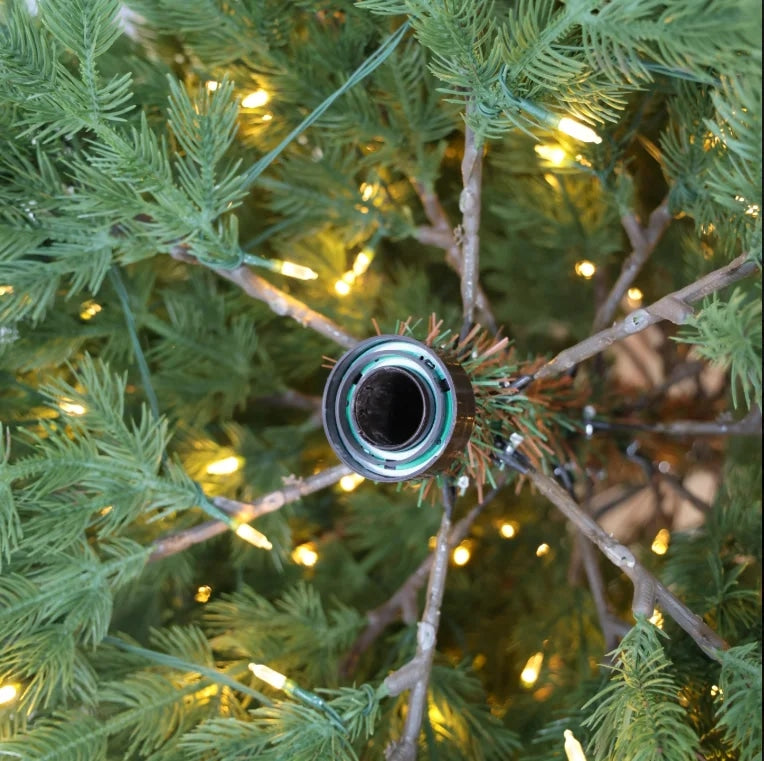 Full PE Artificial Christmas Tree with Realistic Green Pine Branches