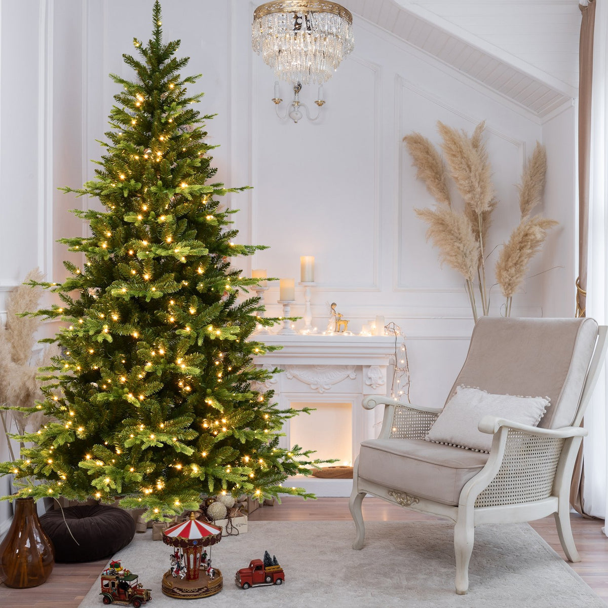 Norway Spruce Artificial Christmas Tree with Two-Tone Green Tips