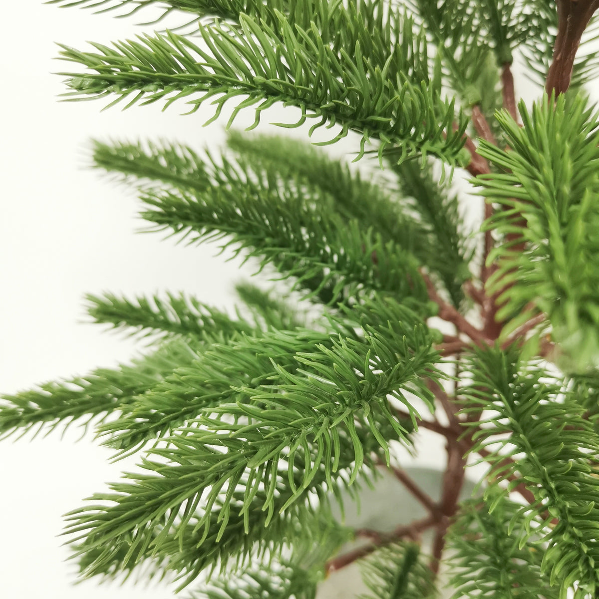 Nordic Pine Artificial Christmas Tree with Natural Green Branches and Decorative Pot
