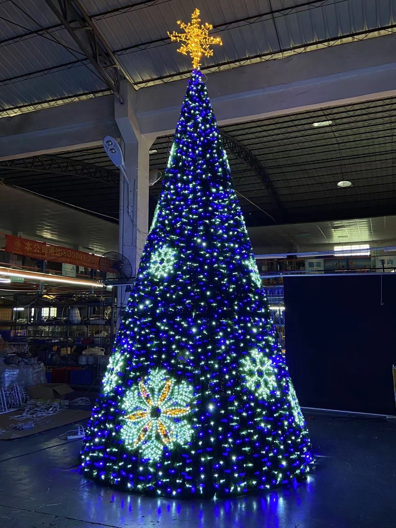 Outdoor Commercial Christmas Light Decor in Soft Warm White